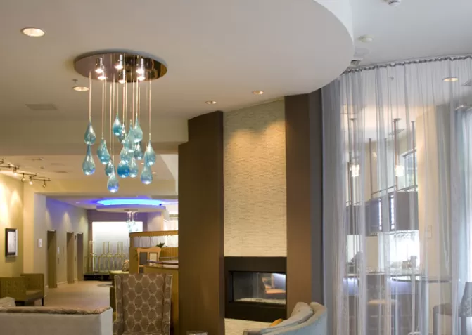 Натяжные потолки Descor